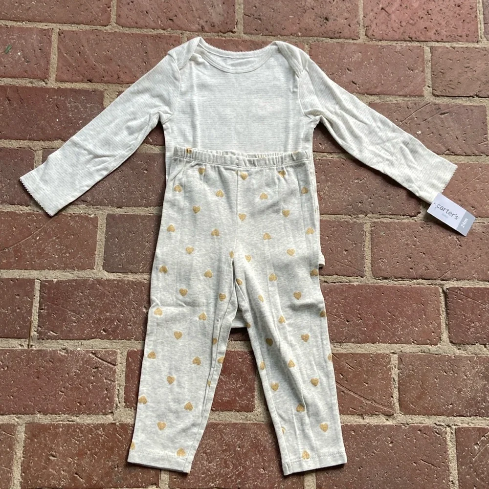 Carter’s NWT 24M 2 Piece Set